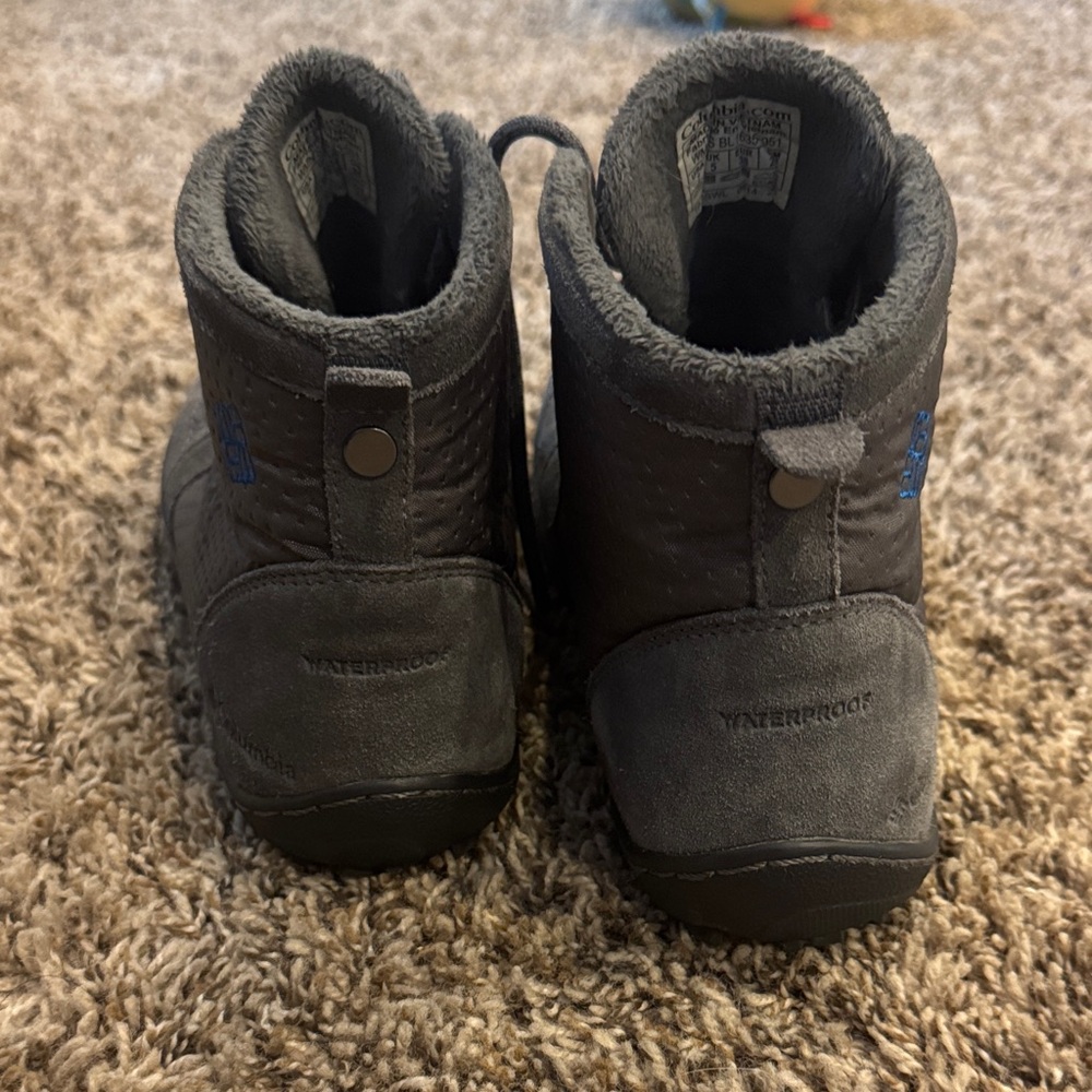 Columbia Women's Black and Blue Outdoor Boots - Picture 3 of 6